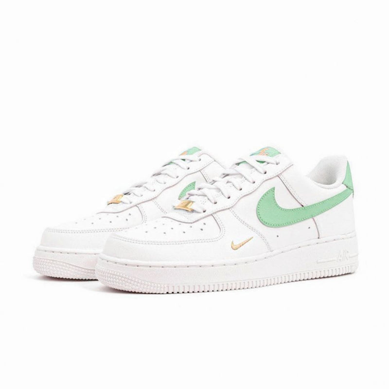 Nike Air Force 1 Essential - Branco e Verde