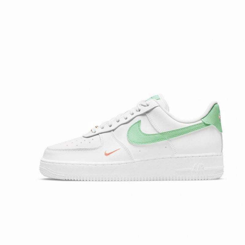 Nike Air Force 1 Essential - Branco e Verde