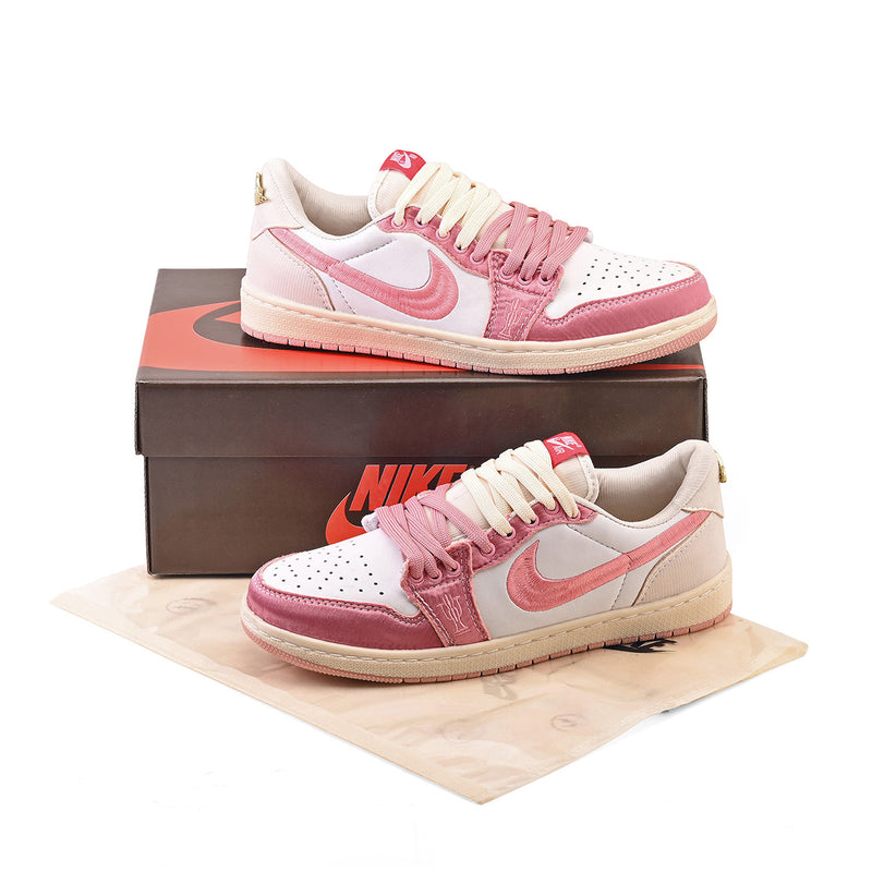 Nike Air Jordan 1 Retro Low OG Trophy Room Away - Branco/Rosa