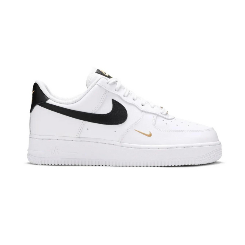 Nike Air Force 1 Essential - Branco e Preto